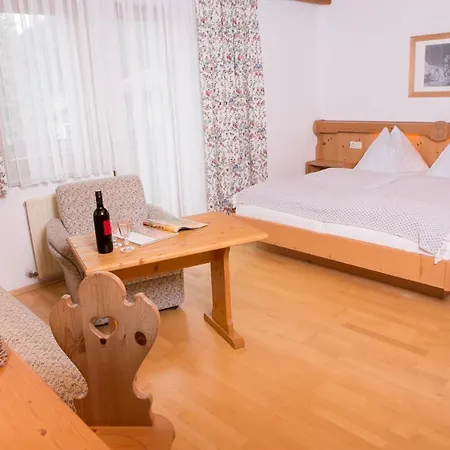 Landhaus Huber Гостевой дом 3*